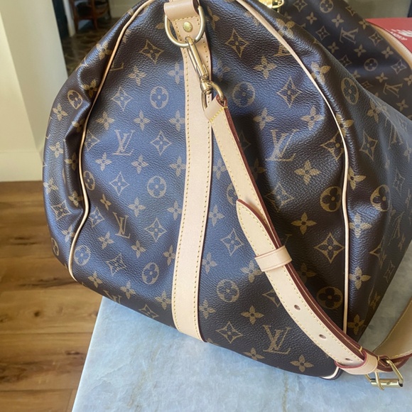 Louis Vuitton Keepall 60 Duffle - Picture 6 of 7